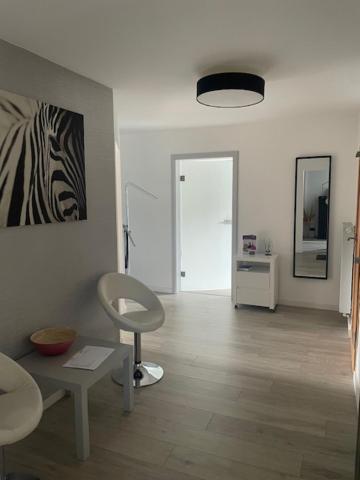 Body Kult Loft - Modernes Appartement Mit 2 Separaten Schlafzimmern Zwickau Dış mekan fotoğraf